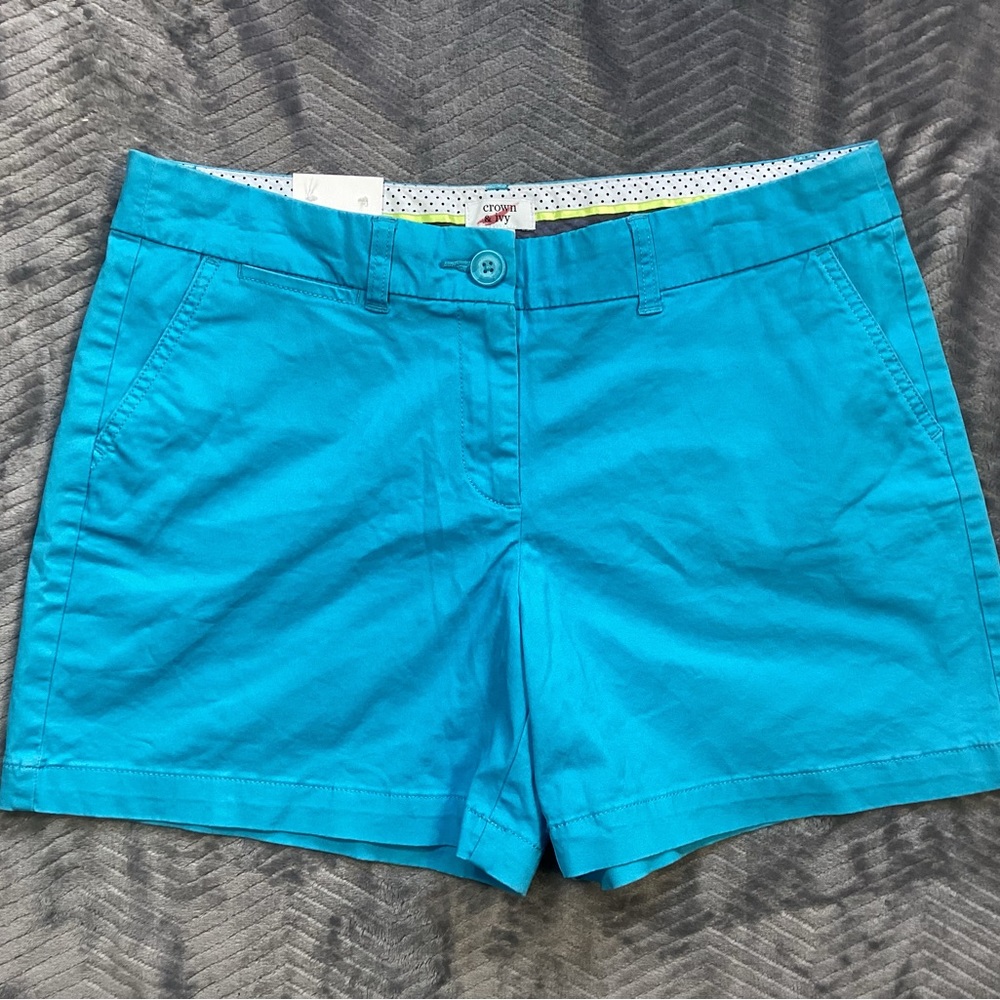 NWT Crown & Ivy Sky Blue Chino Shorts 10 Reg